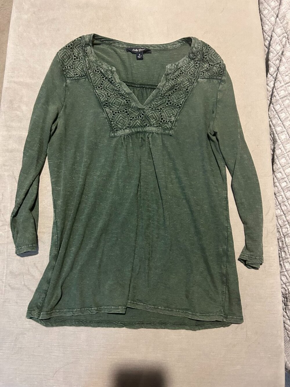 LUCKY BRAND Olive Green Mineral Wash Crochet Lace Yoke Henley Top S